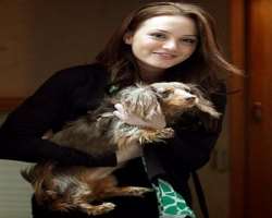 The actress is a dog lover and also has one dachshund puppy. She calls him Trudy.